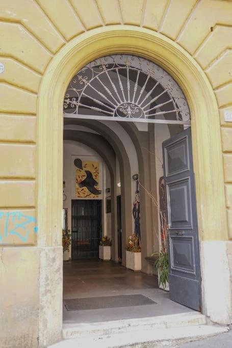 Trasteverina Chic House Rome Bagian luar foto